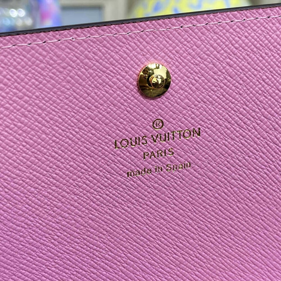 Louis Vuitton Christmas Animation 2022 Sarah Wallet Pink view 8