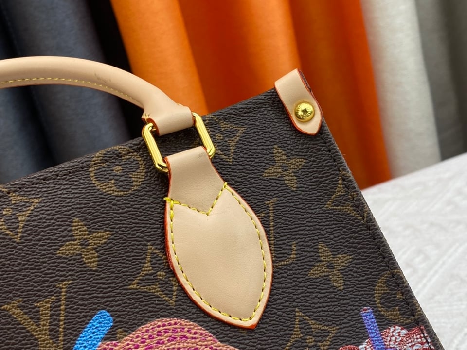 Louis Vuitton X Yayoi Kusam Onthego 25Cm M46466 view 8