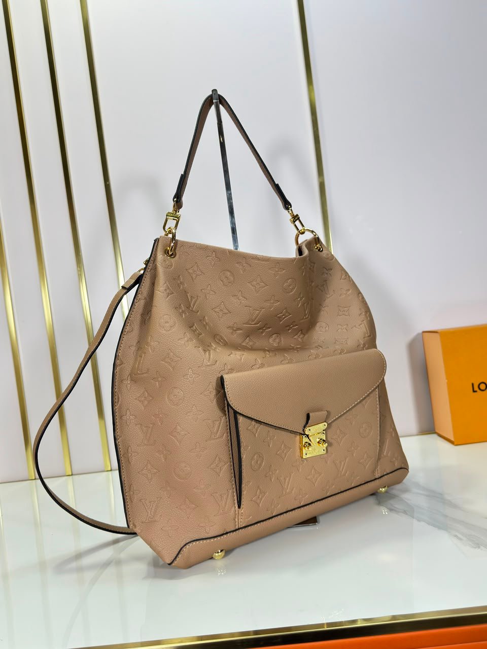 Louis Vuitton Métis Hobo Bag Tuape Color 35cm M27937 view 3