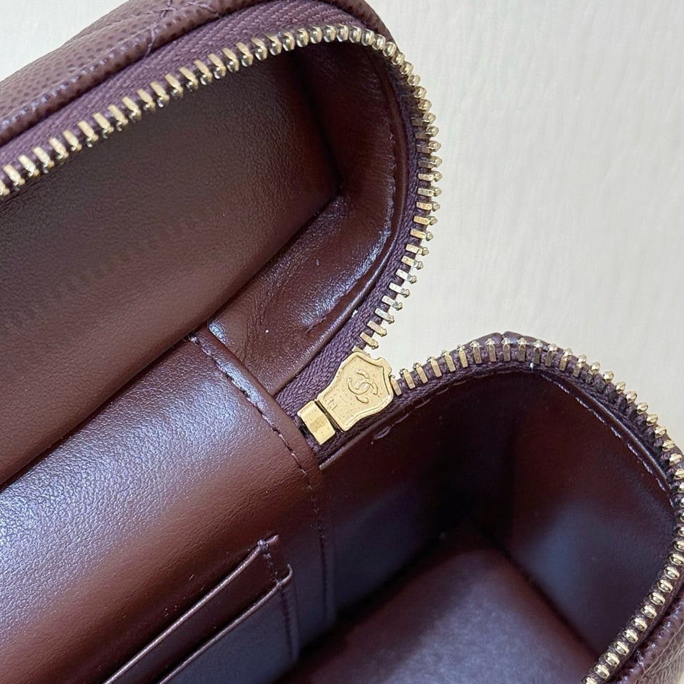 Chanel Top Handle Slim Vanity Case Dark Brown Hardware 19cm/7.5in view 10