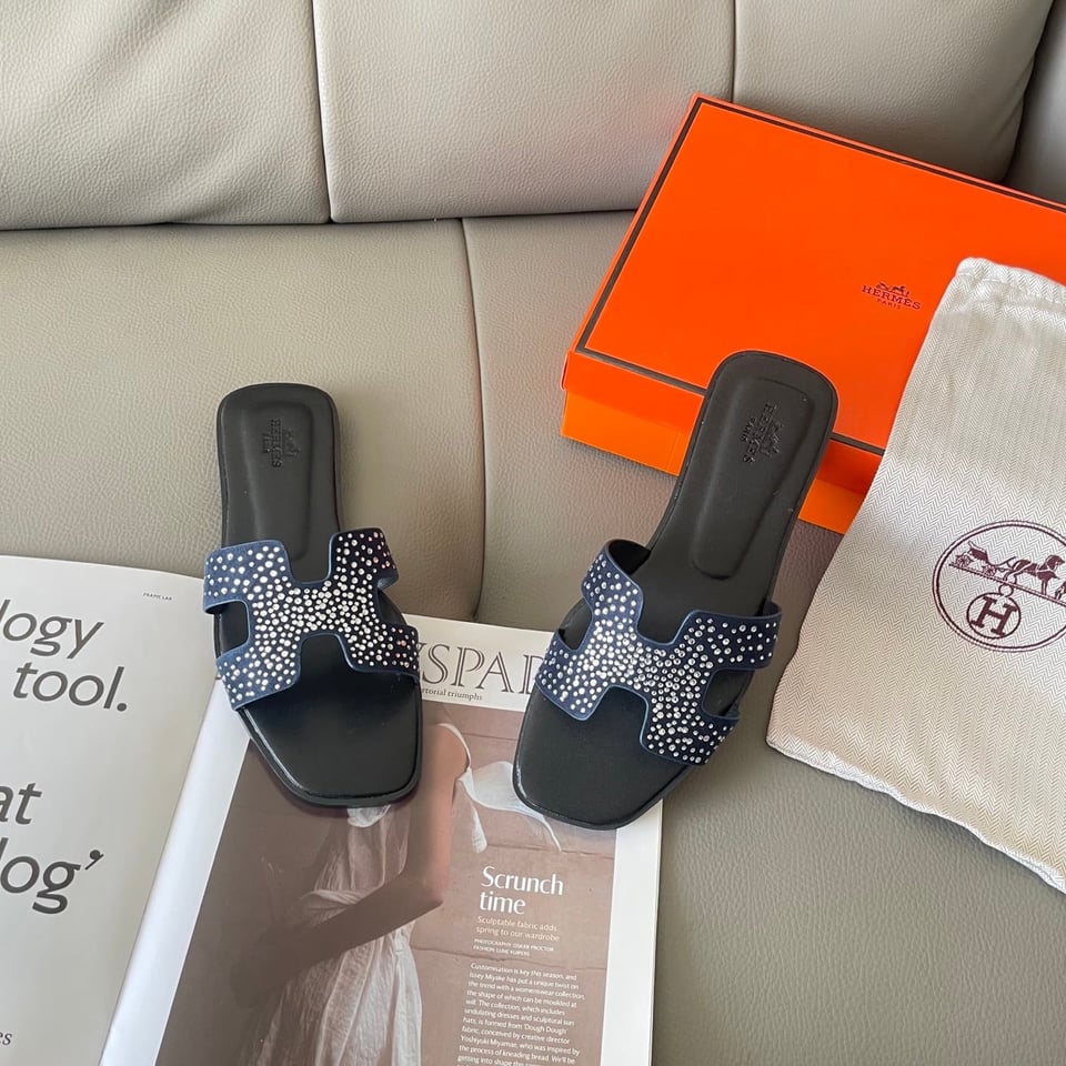 Hermes Oran Sandal Jean In Black Grey view 6