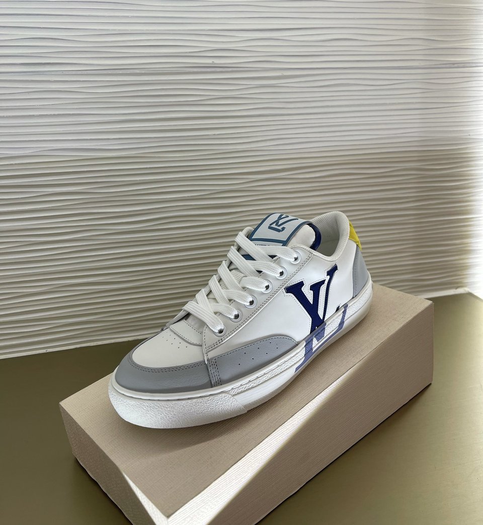 Louis Vuitton Charlie Sneaker 1A9Jlt view 13