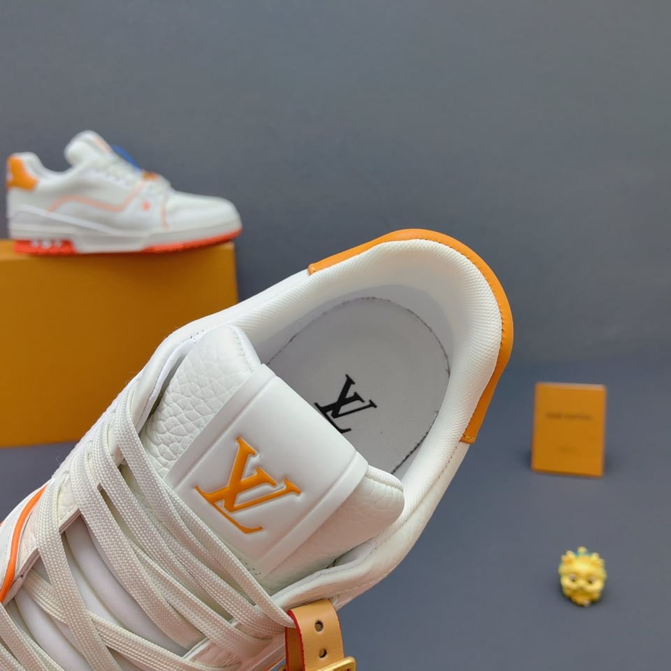 Louis Vuitton Trainer Sneakers Orange Calfskin With Grain 1AKRBI view 10
