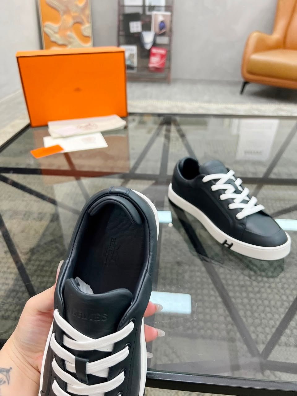 Hermes Kid Sneakers Noir Color Goatskin H251929ZH01410 view 5
