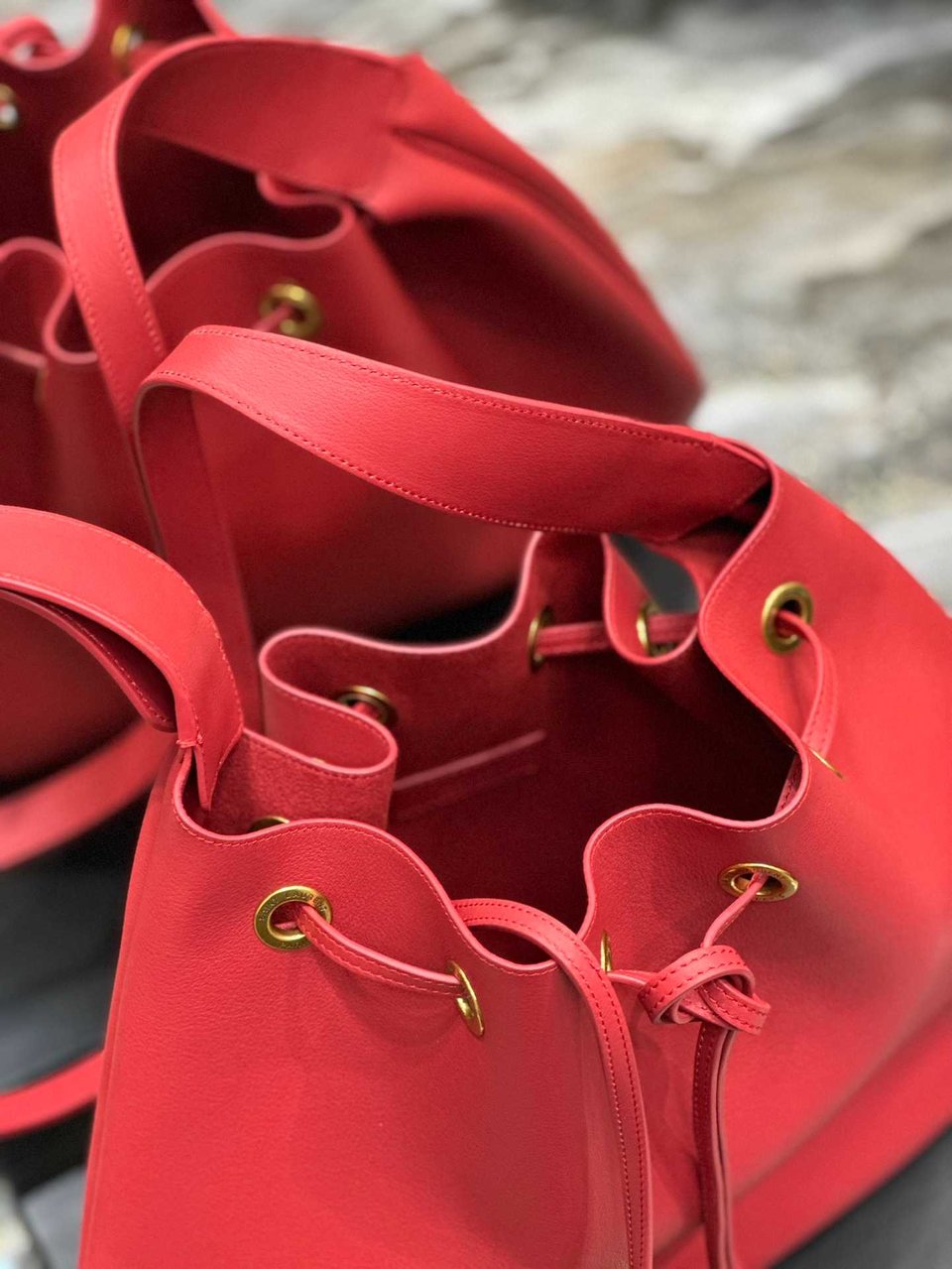 Saint Laurent Paris Vii Large Flat Hobo Bag In Smooth Leather Bag Red 44cm/ 17.3 in view 6