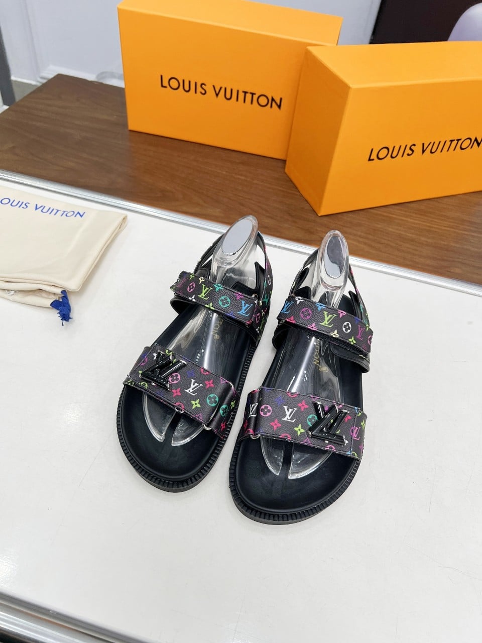 Louis Vuitton X Murakami Lv Sunset Flat Comfort Sandal Black 1Agxf6 view 6