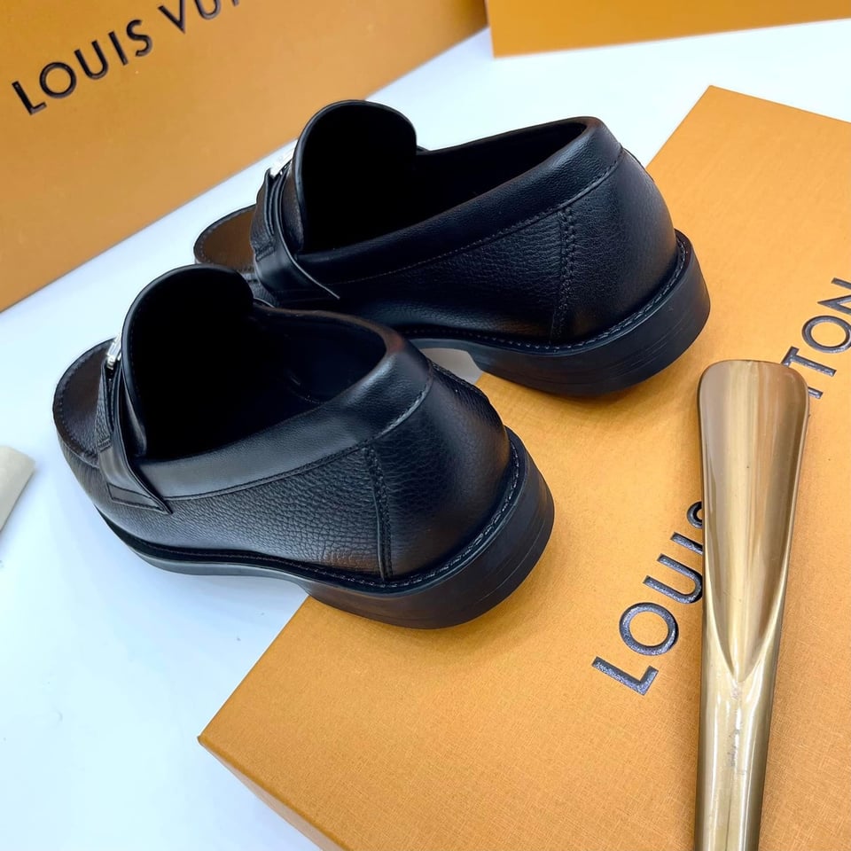 Louis Vuitton LV Monte Carlo Mocassin Black Loafers for Men view 7