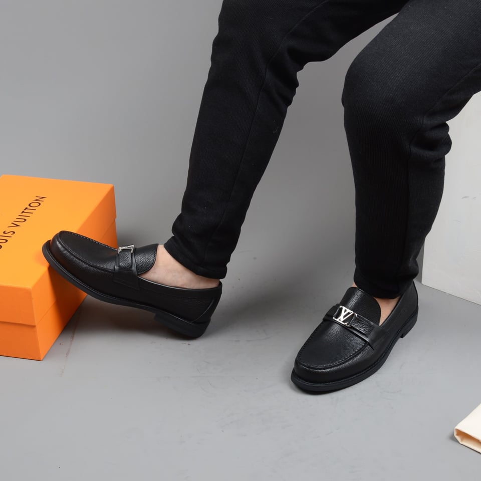 Louis Vuitton LV Monte Carlo Mocassin Black Loafers for Men view 8