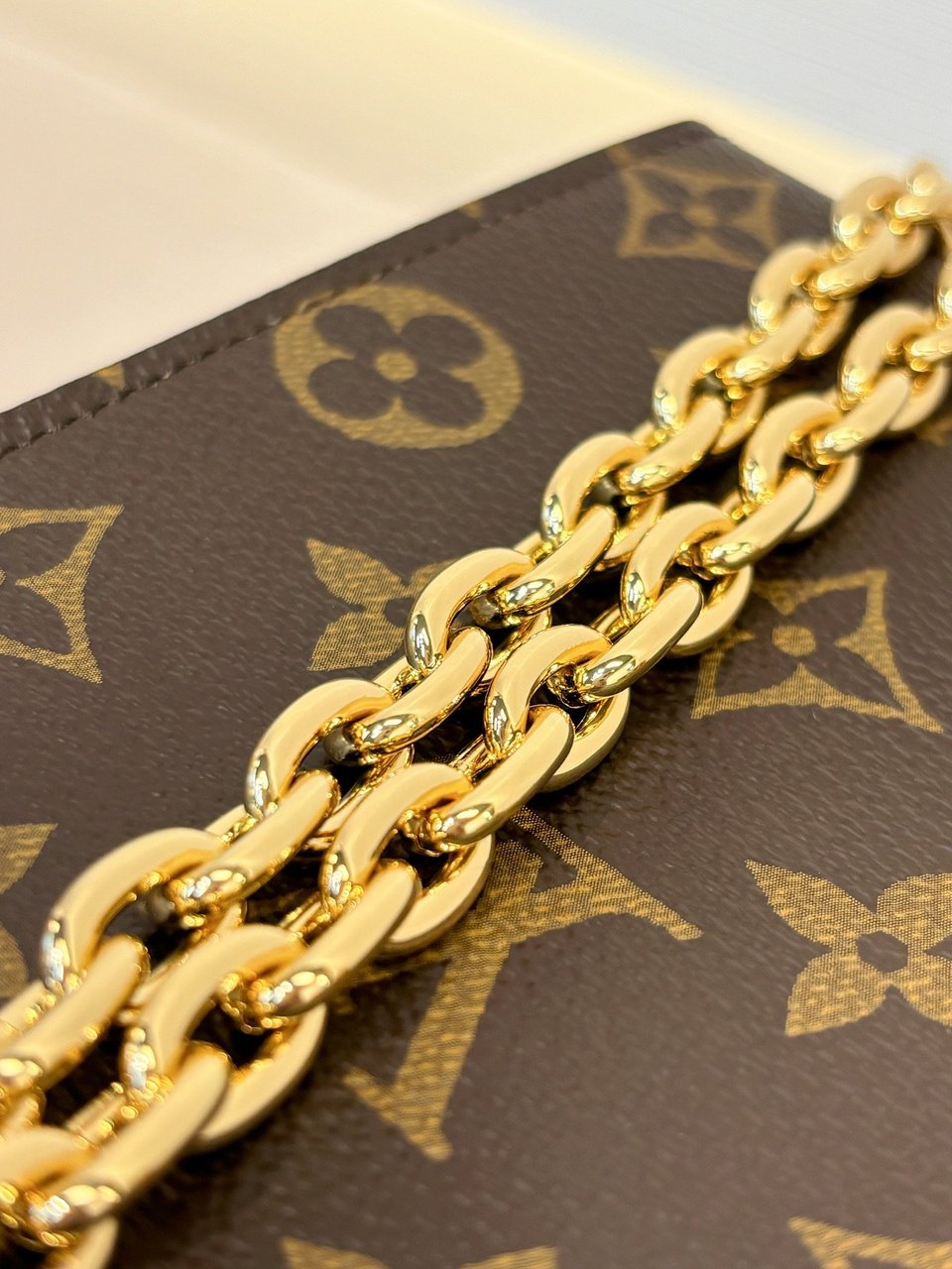 Louis Vuitton LV Phone Pouch Métis Monogram M13572 17.5cm/ 6.9in view 9