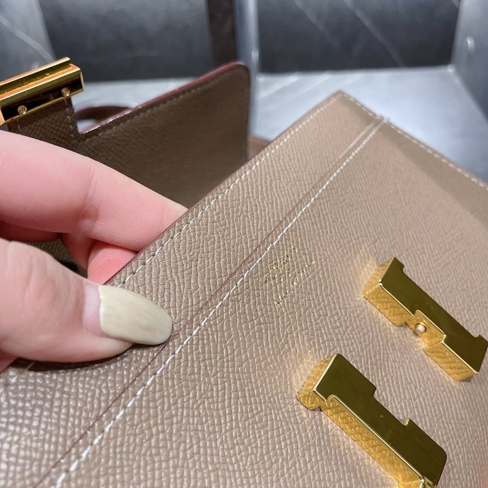 Hermes Constance To Go Epsom Etoupe 21Cm view 9