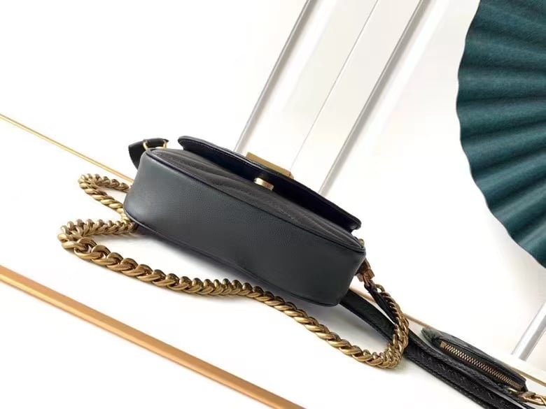 Louis Vuitton New Wave Multi Pochette 19Cm Black view 8