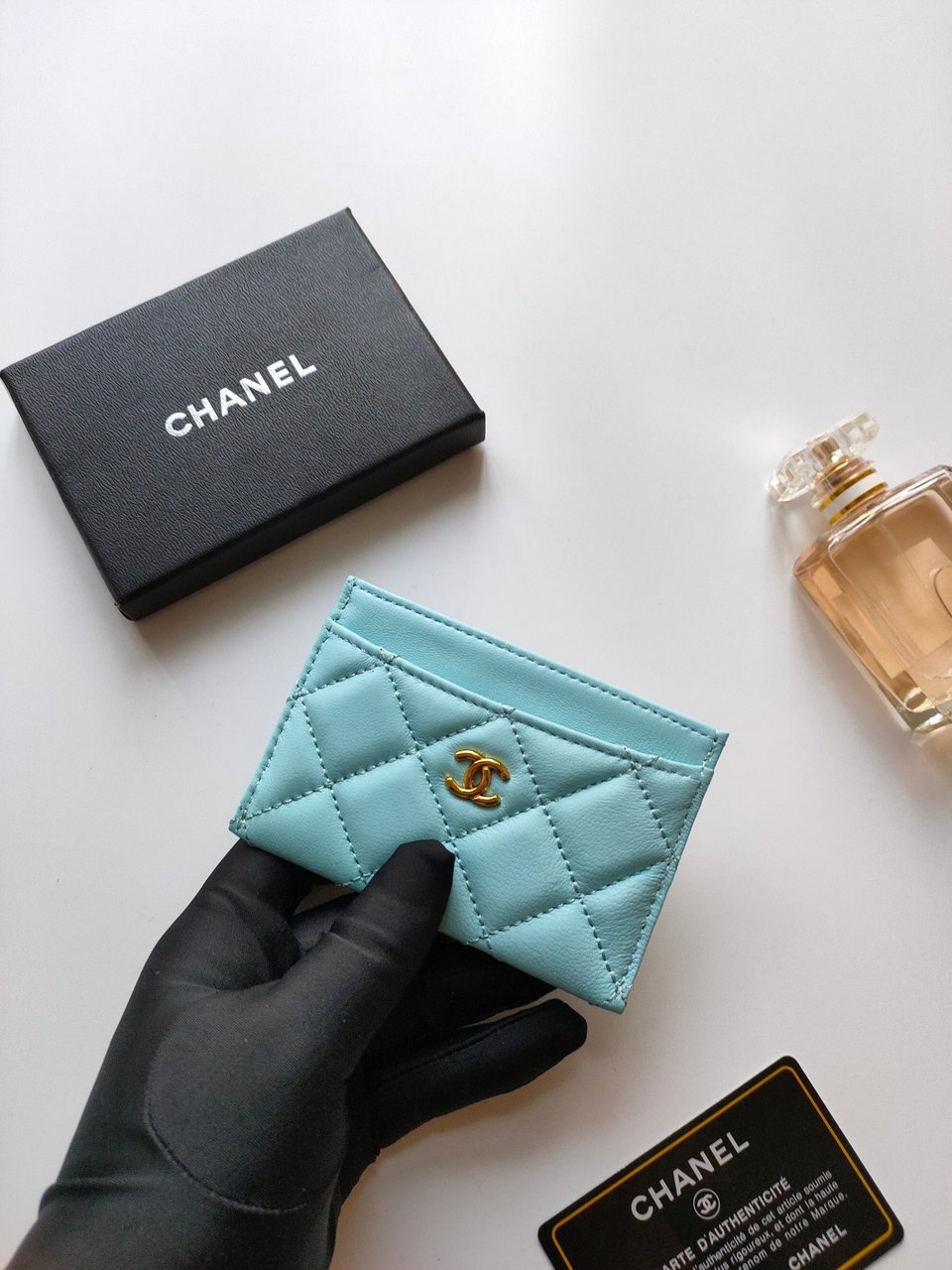 Chanel Card Holder 11.2 Sky Calfskin Gold Icon view 4