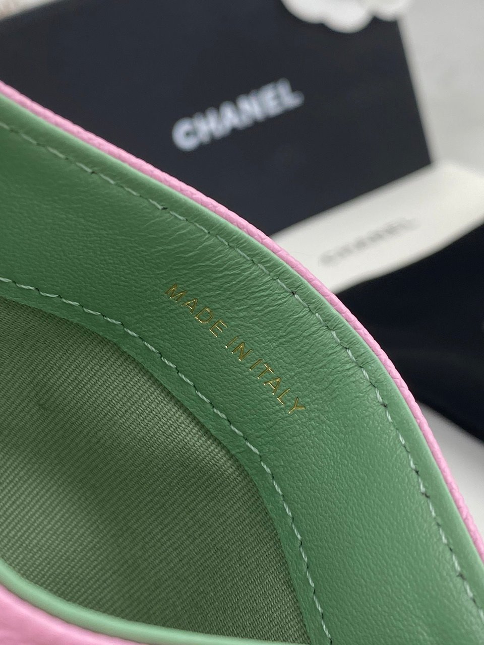 Chanel Card Holder 19.5 Pink Grained Calfskin Gold Icon view 7