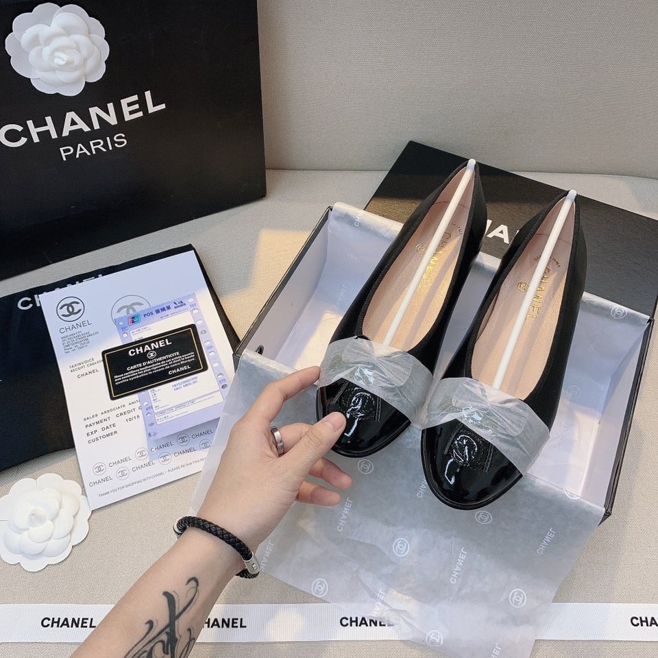 Chanel Flat Black Sandals G02819 Y01552 94305 view 3