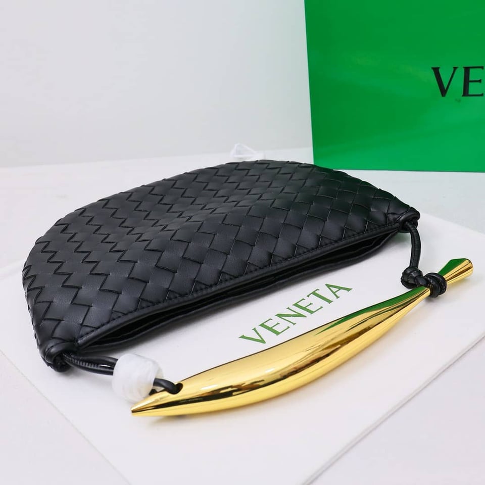 Bottega Veneta Sardine Handle Bag Black 33Cm view 10