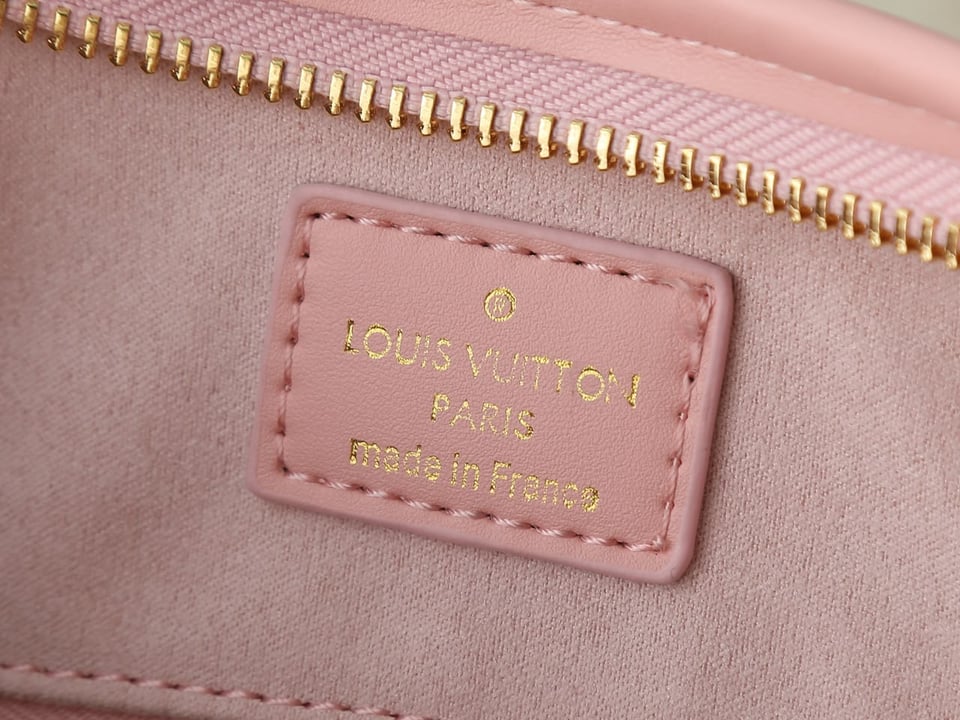 Louis Vuitton Carryall PM Bag Light Bliss 29cm M28518 view 7