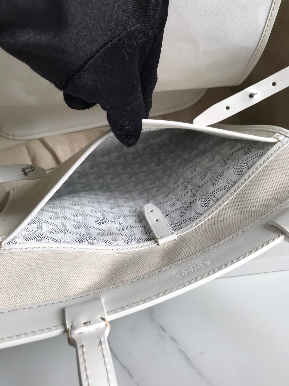 Goyard Bellechasse Biaude Pm Bag 36 Cm White Goyardine Canvas And Calfskin Trim view 5