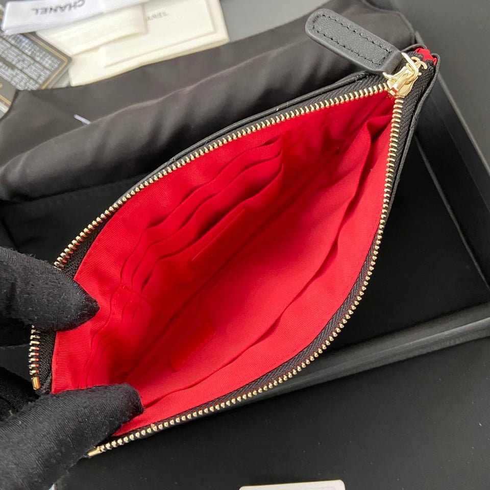 Chanel 19 Zipped Wallet 20Cm Black Calfskin Gold Hardware view 7