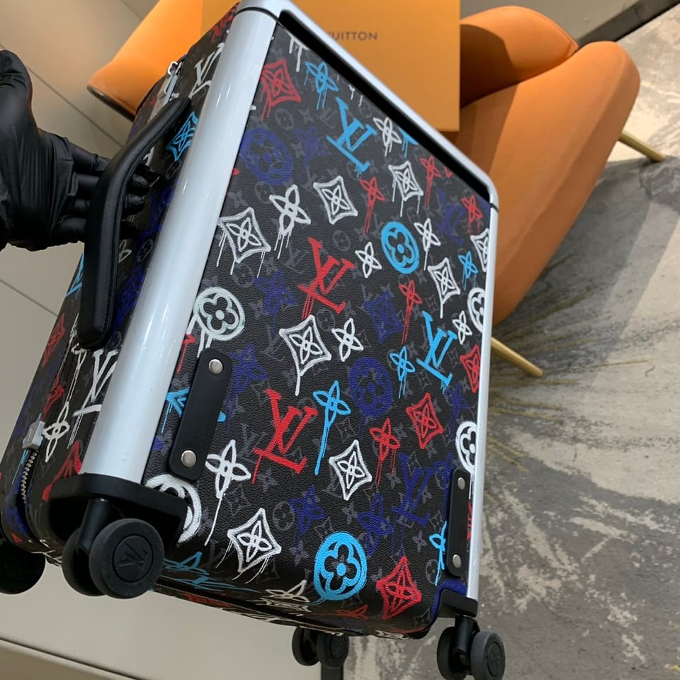 Louis Vuitton Horizon 55 Monogram Eclipse Graffiti Rolling Luggage Multicolor 55cm 1374889 view 5