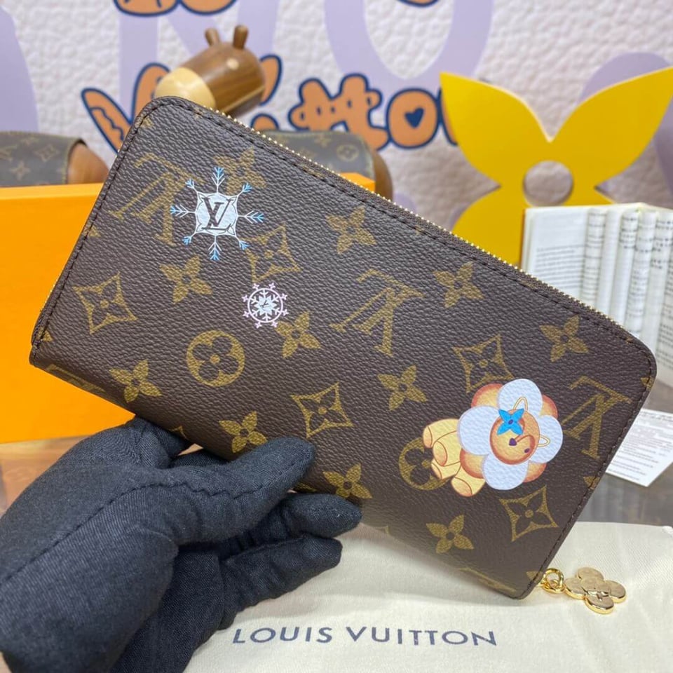 Louis Vuitton Zippy Wallet 2024 view 4