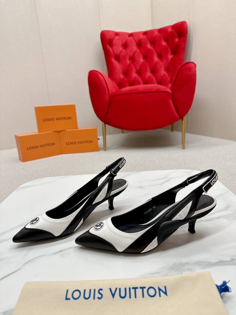 Louis Vuitton Archlight Slingback Pump Black And White view 3