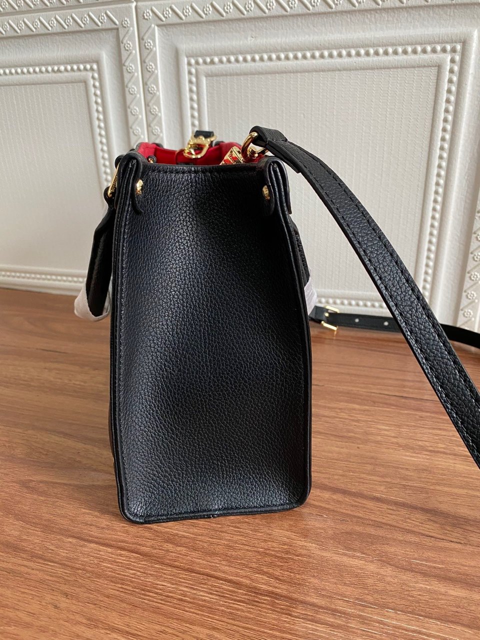 Louis Vuitton OnTheGo PM Bicolor Monogram Empreinte Leather M45659 Black 25cm view 13