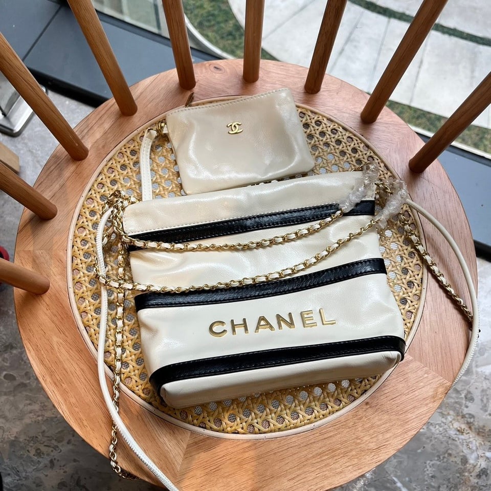 Chanel 22 Small Handbag Black White Gold Tone Metal 19Cm/7.5in As3980 B16652 Ny081 view 10