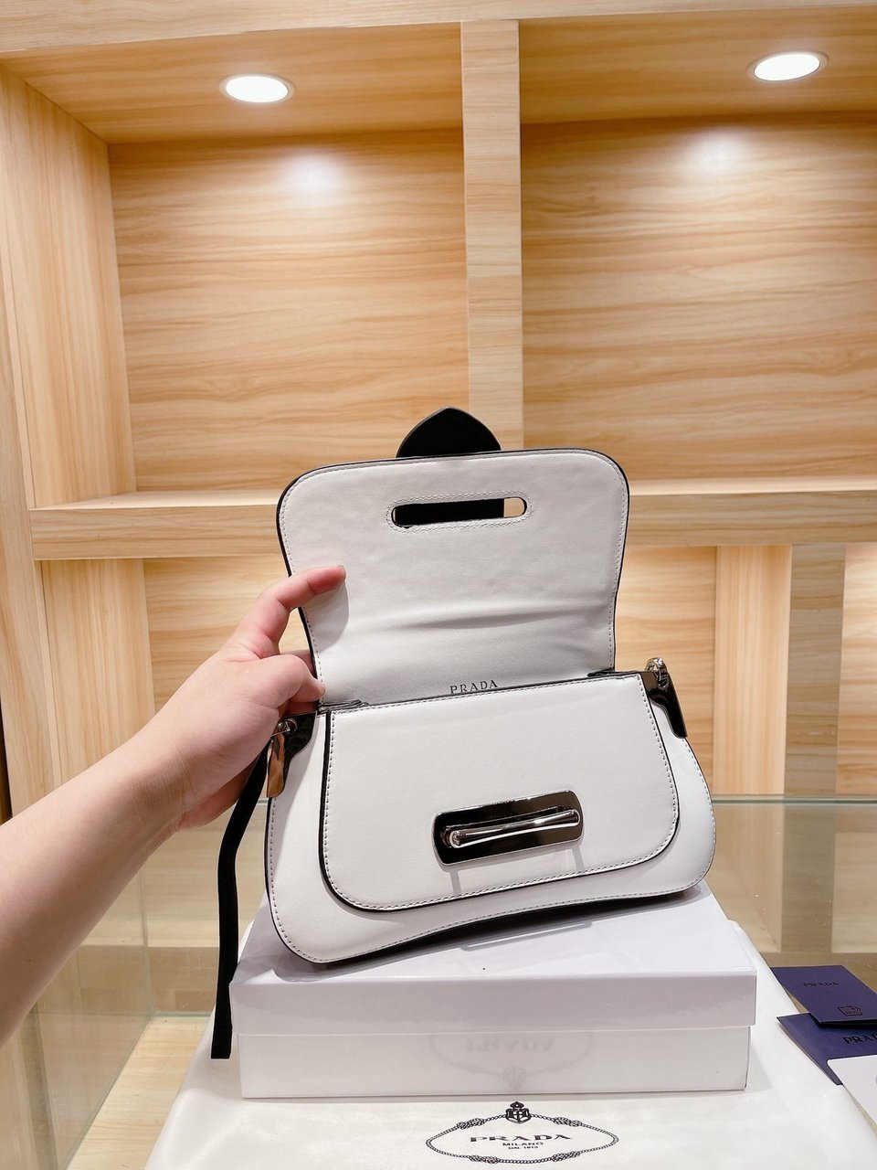 Prada City Calfskin Sidonie Shoulder Bag White Black 28Cm view 8