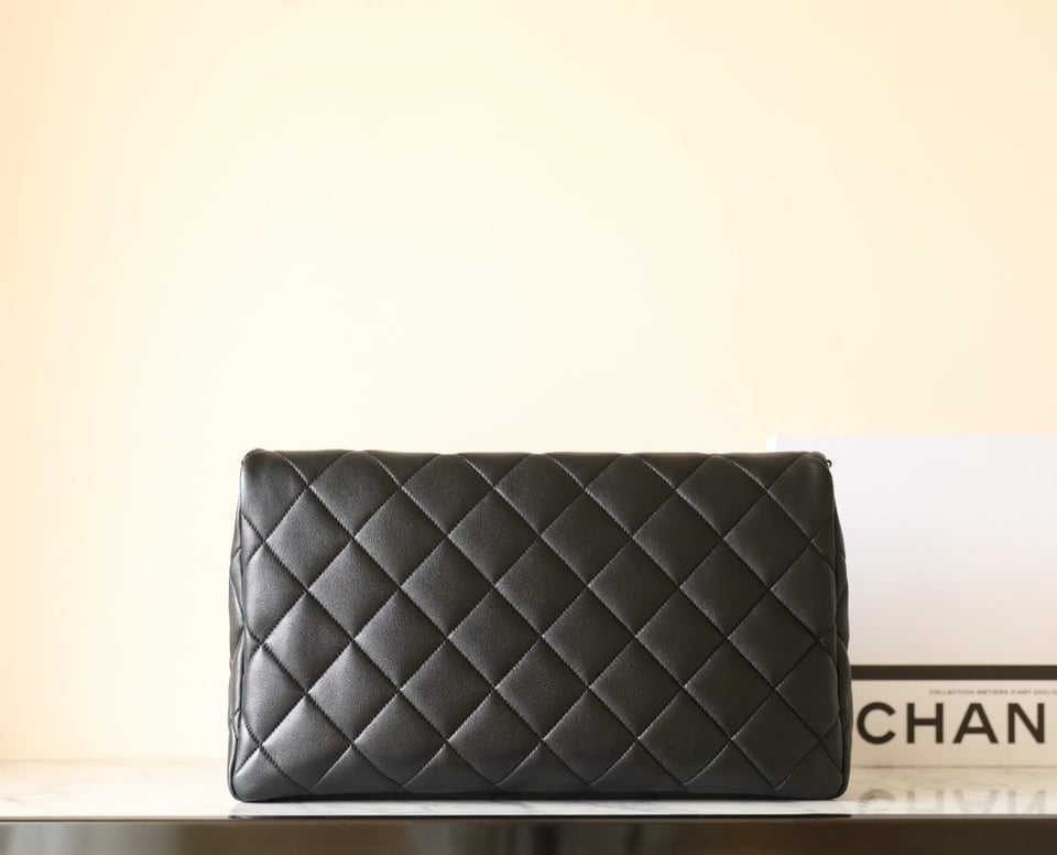 Chanel 24P Hobo Bag 36Cm Black Lambskin Gold Hardware view 7