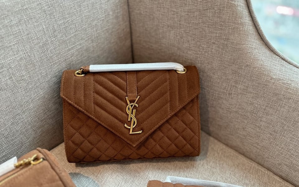 Saint Laurent Le 5 A 7 Bea In Suede Golden Leaf 55Cm Suede Shoulder Bag Brown 24Cm view 5