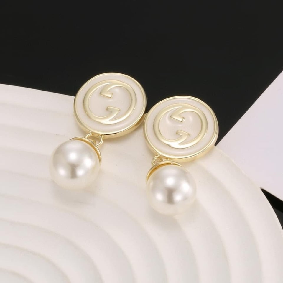 Gucci Blondie Pearl Drop Earrings Gold Tone 774612 I9757 8495 view 3