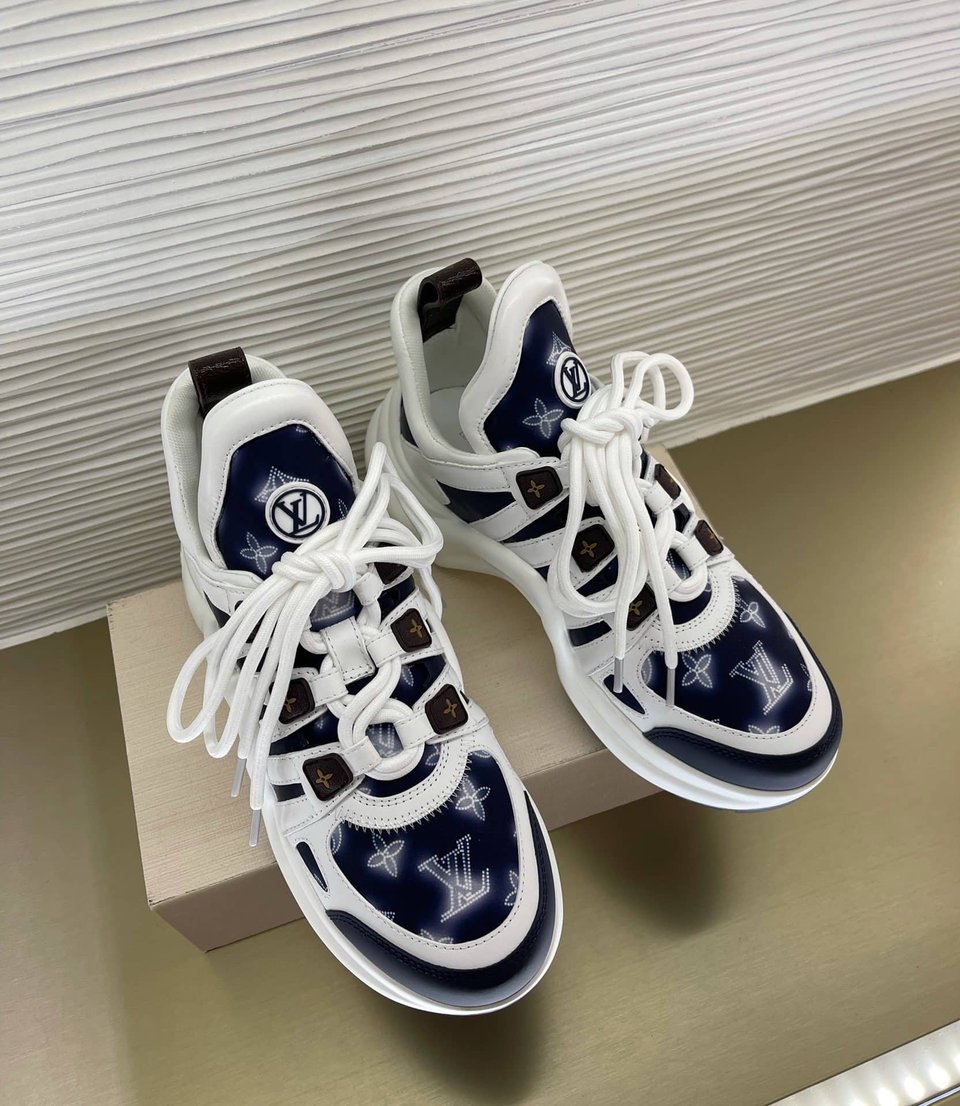 Louis Vuitton Archlight Sneaker Dark Blue 1A9Rx9 view 8