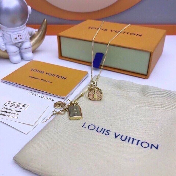 Louis Vuitton Gold Necklace view 3
