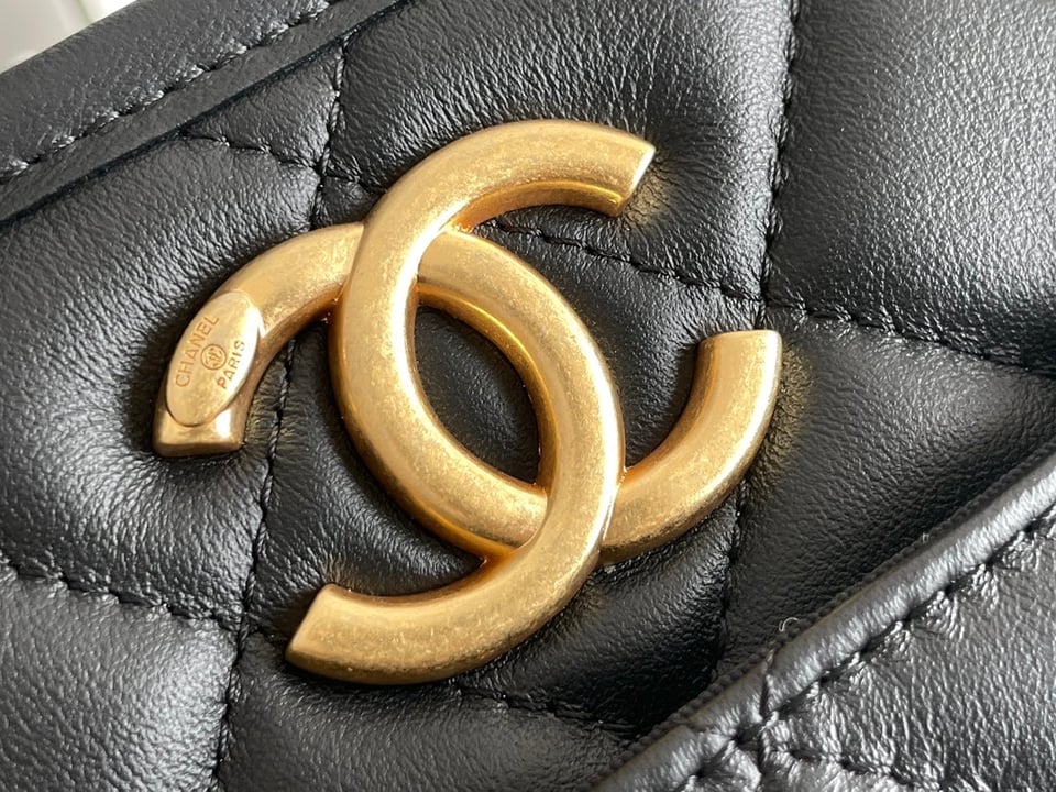 Chanel 24S 20Cm Hobo Bag Black Calfskin Gold Hardware view 3