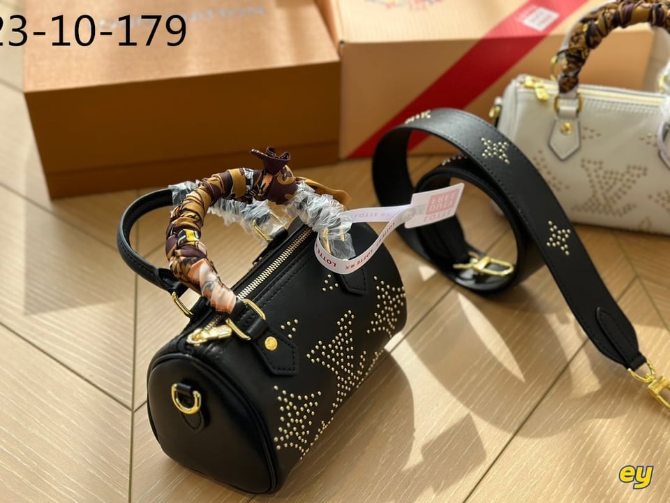 Louis Vuitton Nano Speedy Black 16Cm M46745 view 3