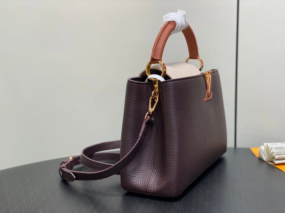 Louis Vuitton Capucines MM M12952 Chocolate 31.5cm/ 12.2in view 7