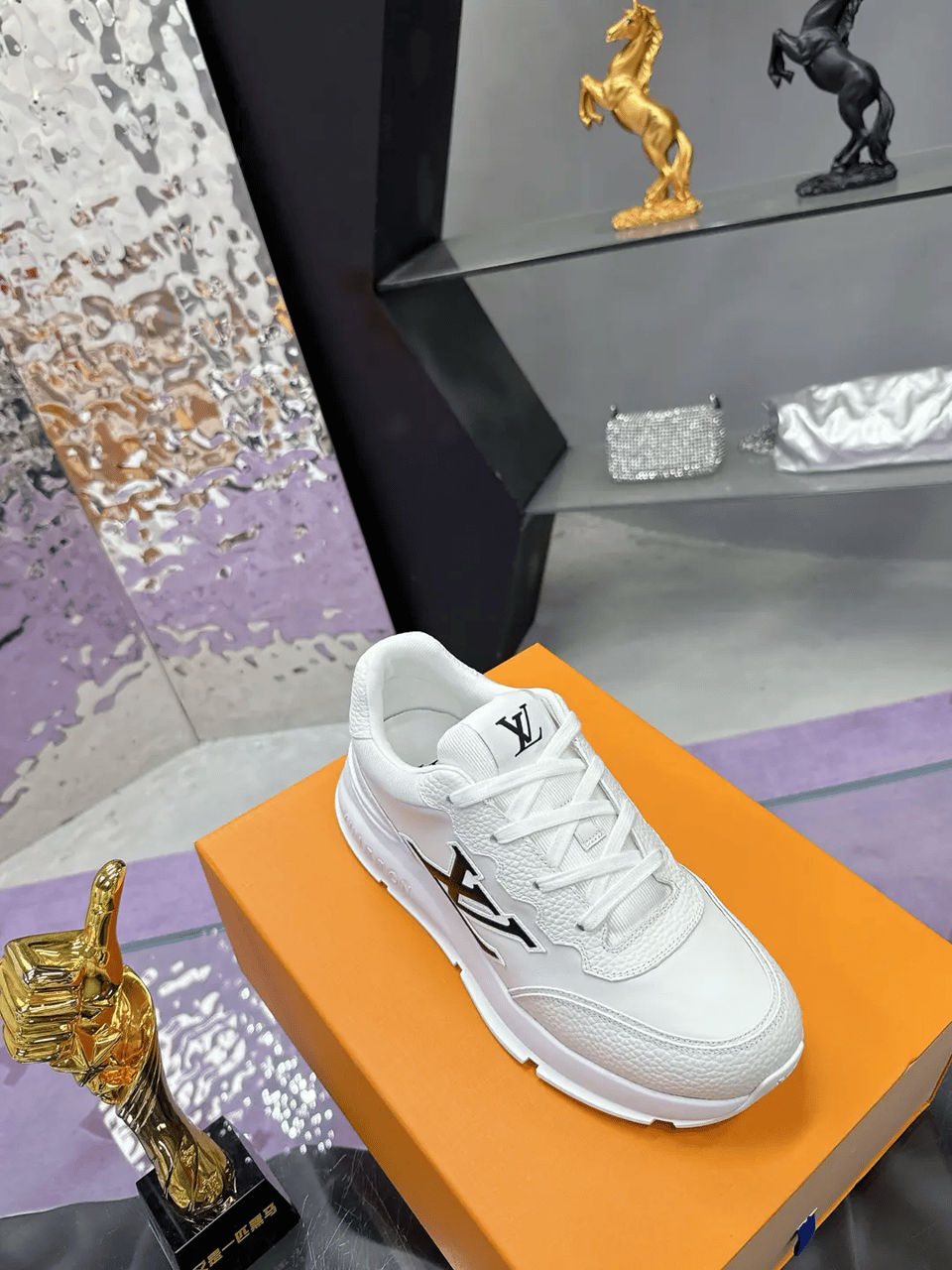 Louis Vuitton LV Classic White Sneaker for Men 1AHSTF view 9