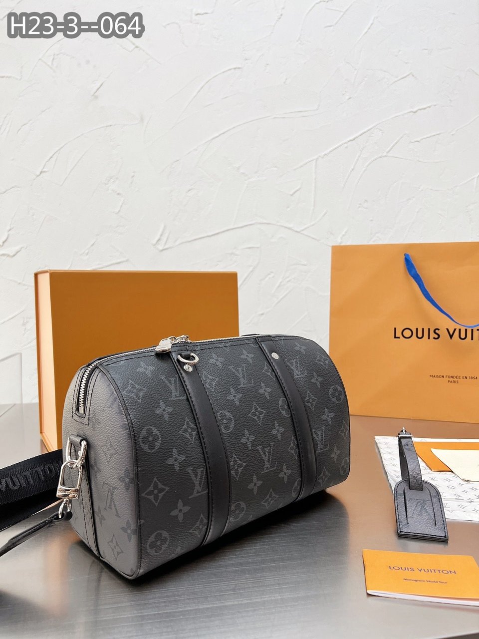 Louis Vuitton Keepall Bandouliere 28Cm Monogram Eclipse City Black view 3