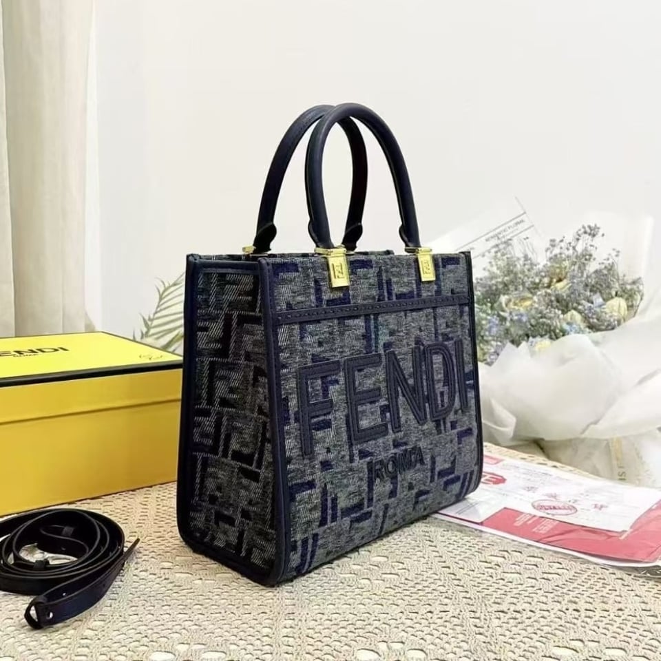 Fendi Sunshine Small Ff Chenille Shopper Dark Blue 26Cm view 4