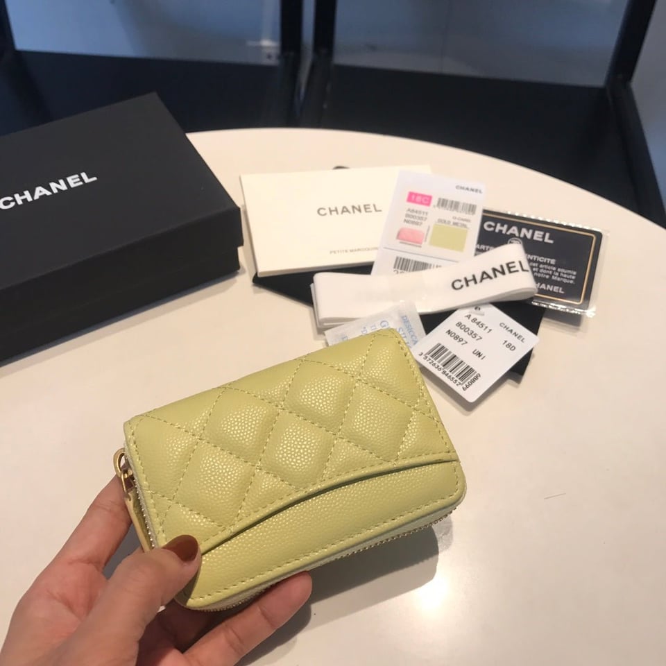 Chanel Zipped Caviar Purse 11 Light Yellow Calfskin Gold Icon view 7
