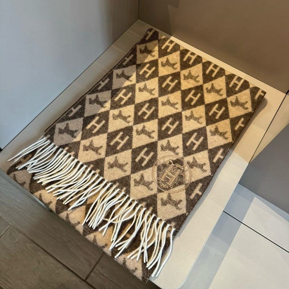Hermes Diamond H Cashmere Scarf Brown For Women 180cm view 5