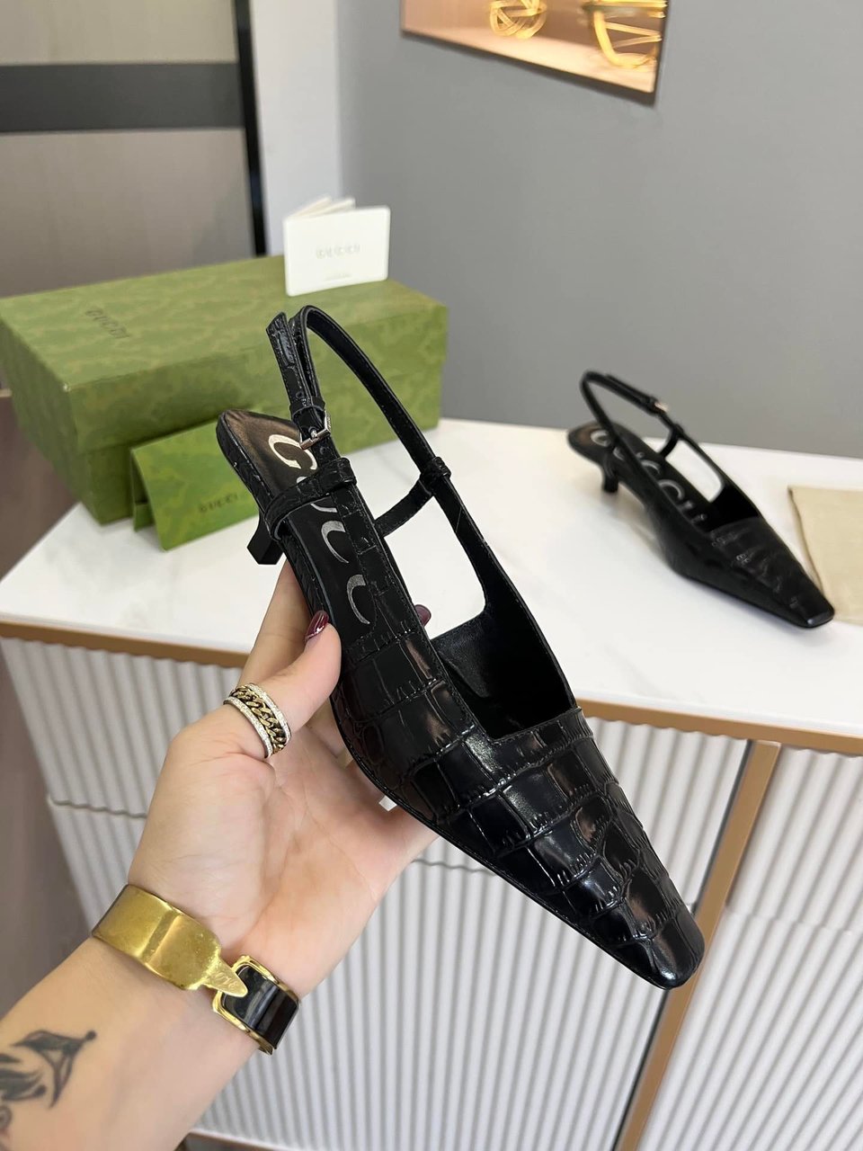 Gucci Women?S Crocodile Print Pump Black 674666 Ukq00 1000 view 5