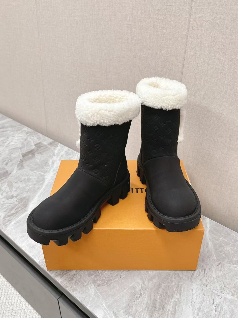 Louis Vuitton Ankle Boots In Bronze Black view 4