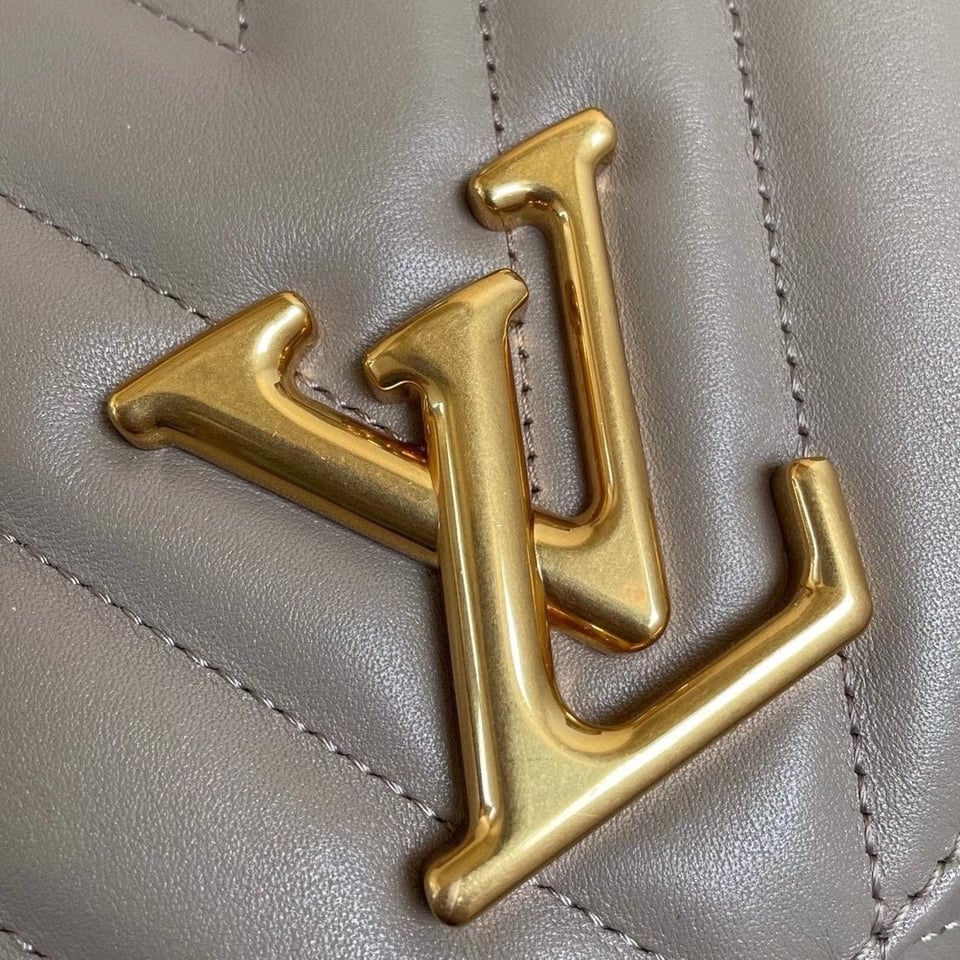 Louis Vuitton New Wave Chain 24Cm Dark Taupe M58550 view 5
