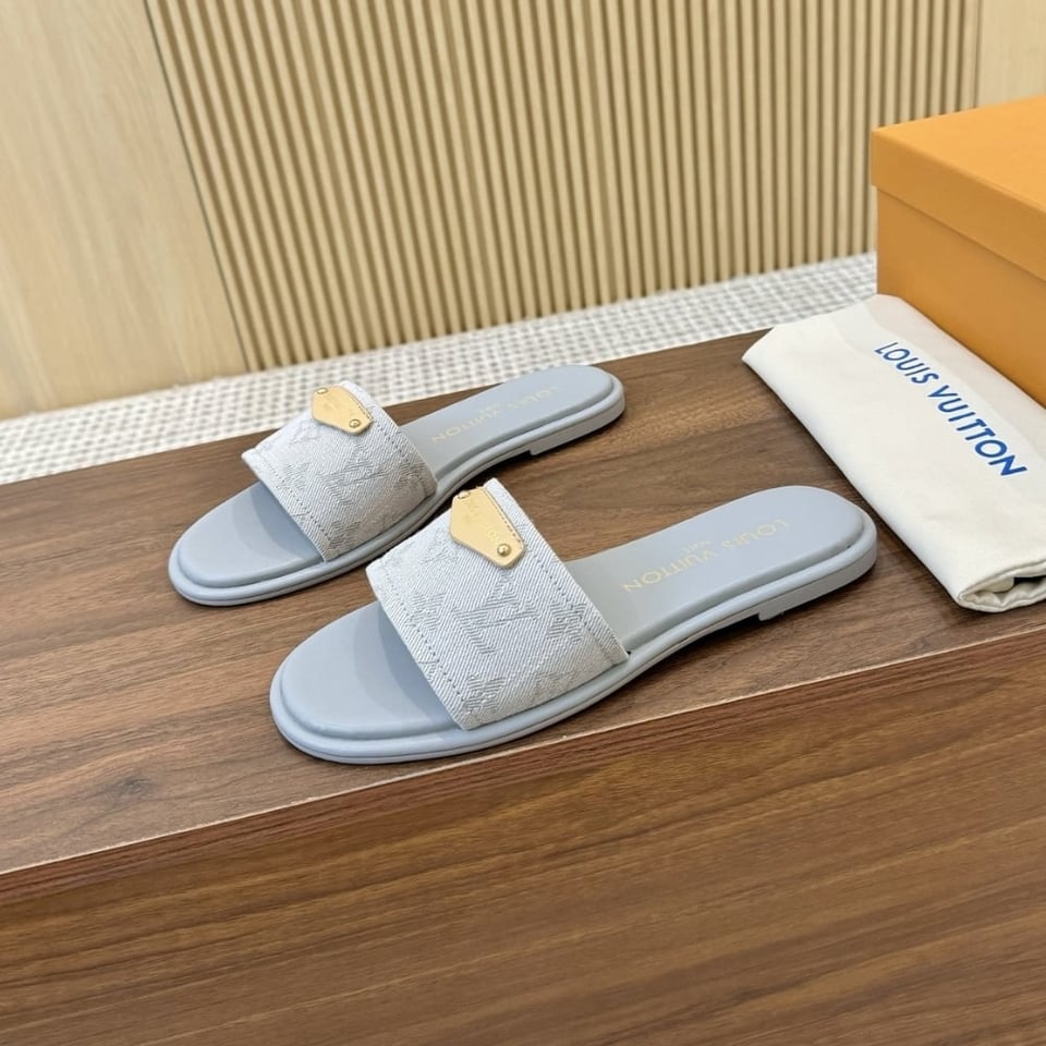 Louis Vuitton Lily Flat Mule Gray 1Agxaa view 5