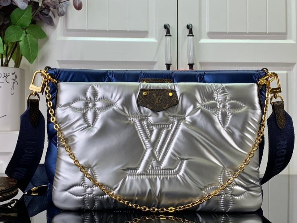 Louis Vuitton Maxi Multi Pochette Accessoires Silver M21057 view 3