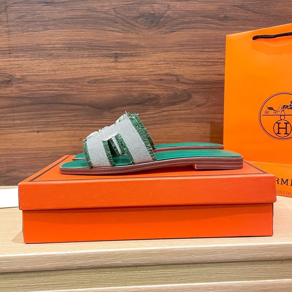 Hermes Oran Sandal Green H231095Z V1350 view 7