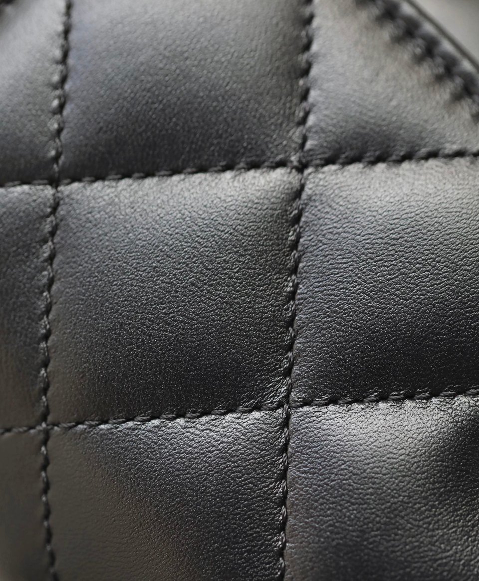 Chanel Trendy 20Cm Black Lambskin Gold Hardware view 5