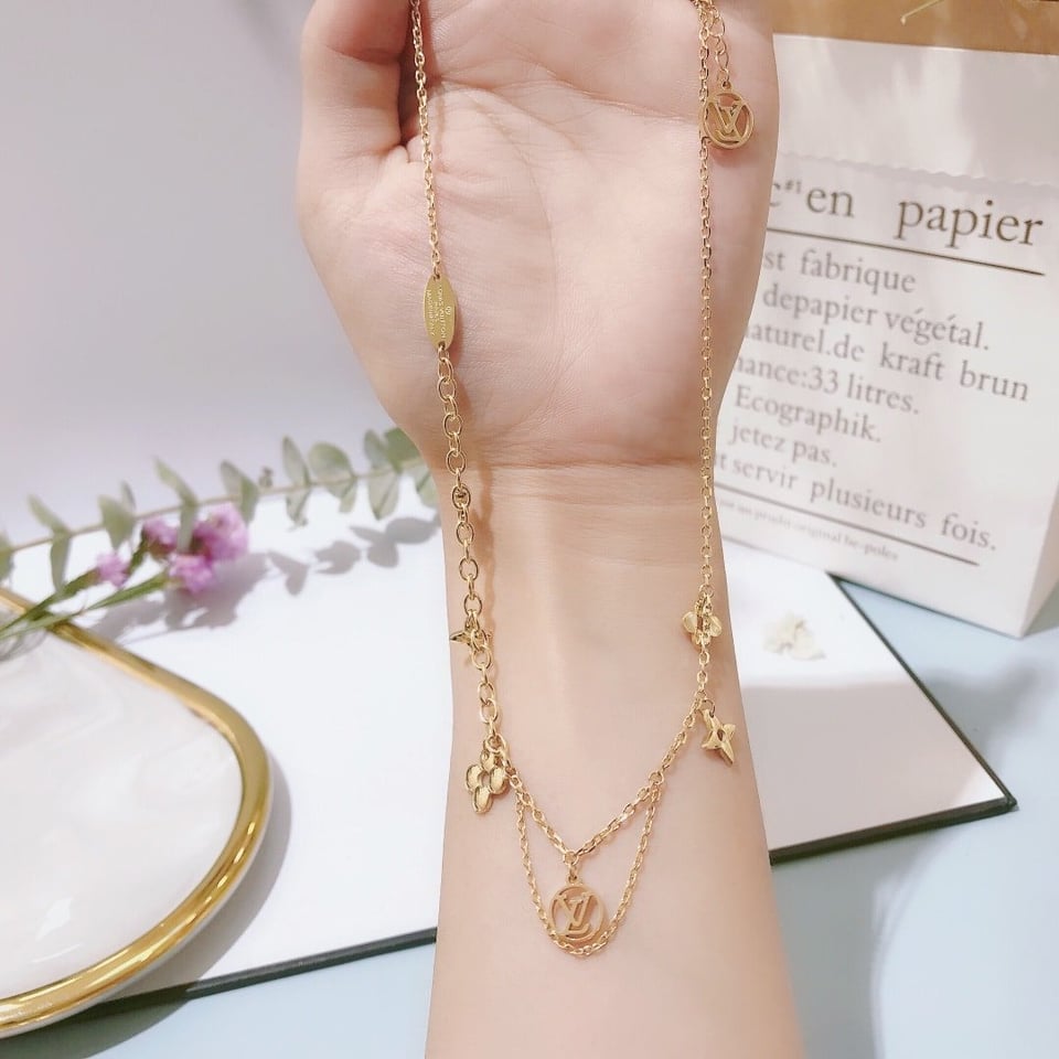 Louis Vuitton Blooming Supple Necklace Gold M90736 view 3