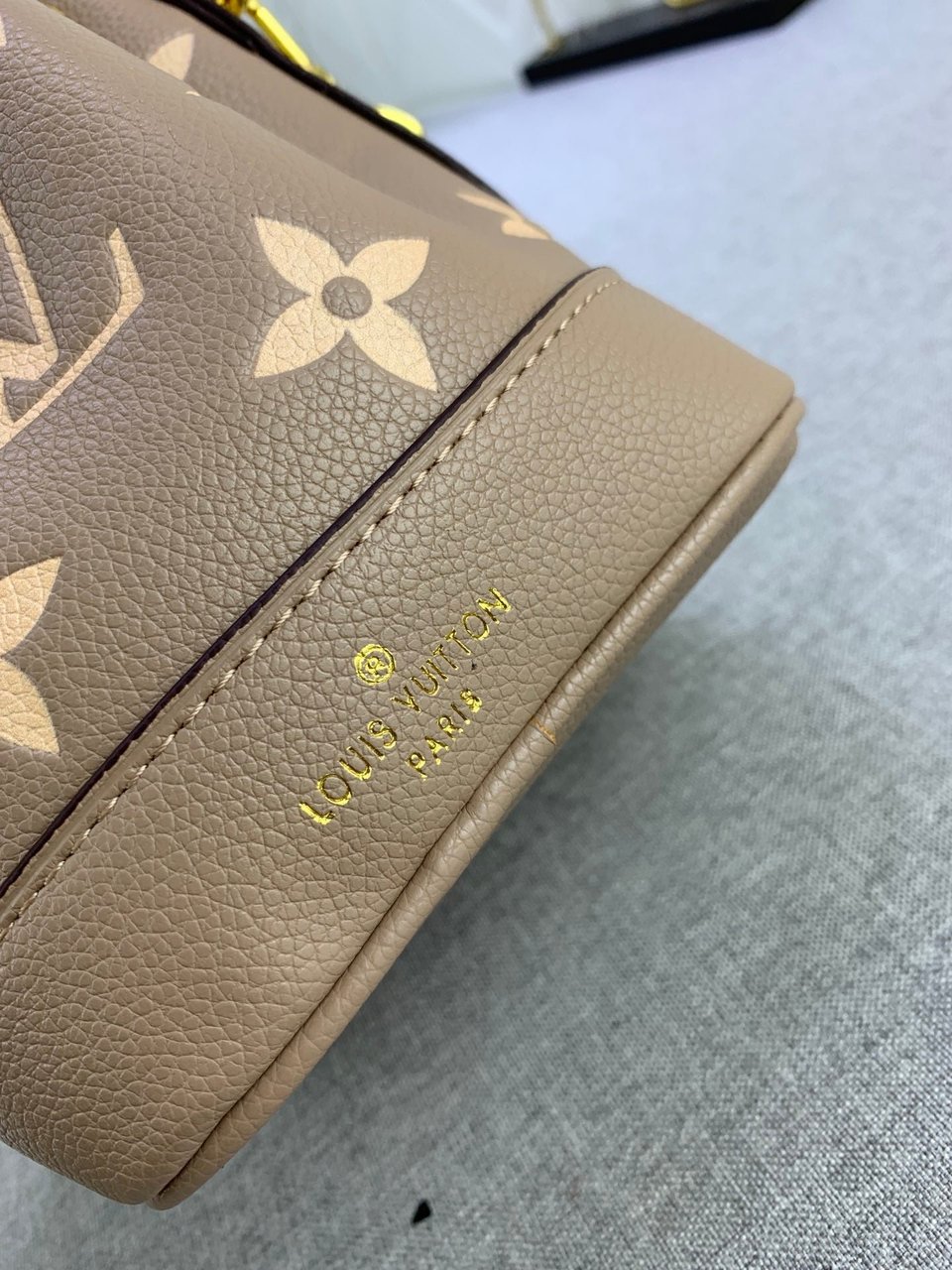 Louis Vuitton Nano No Tourterelle Gray 16Cm view 5